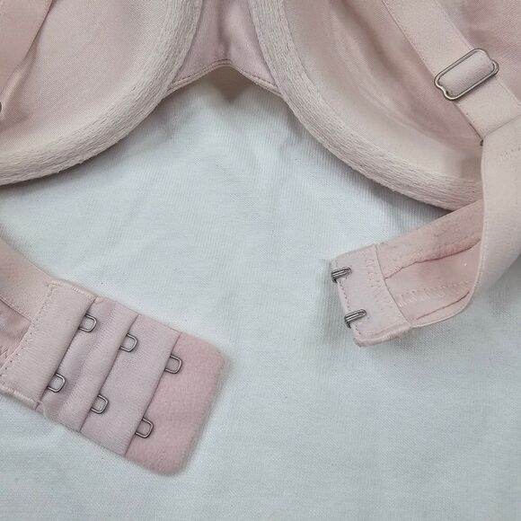 Victoria's Secret body by Victoria lined full coverage 34D - Picture 6 of 6